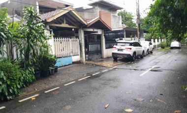Rumah Lama 1 Lantai Di Jl Kayu Putih Tengah Pulo Gadung Jakarta timur