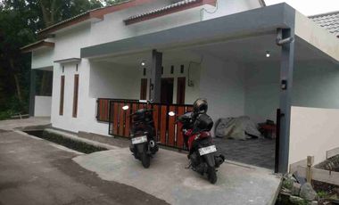 rumah di jogja timur dekat ke RSUD Prambanan