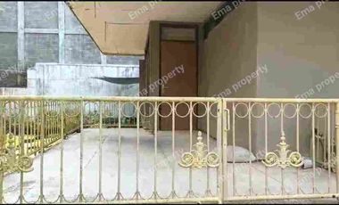 Dijual/disewakan rumah hitung tanah Raya Bukit Berbunga Batu Malang