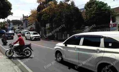 Dijual/disewakan rumah hitung tanah Raya Bukit Berbunga Batu Malang