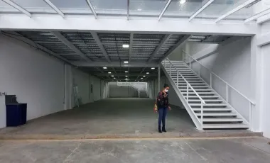 Local Comercia En Arriendo