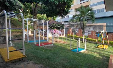 VENDO FLORIDABLANCA  VILLA CAÑAVERAL  ESCLUSIVA CASA 180 METROS  TRES PISOS 4 ALCOBAS.