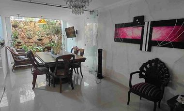 VENDO FLORIDABLANCA  VILLA CAÑAVERAL  ESCLUSIVA CASA 180 METROS  TRES PISOS 4 ALCOBAS.