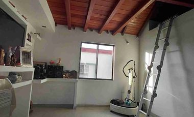 VENDO FLORIDABLANCA  VILLA CAÑAVERAL  ESCLUSIVA CASA 180 METROS  TRES PISOS 4 ALCOBAS.