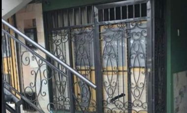 🏠 CASA DE 3 PLANTAS EN VENTA – EXCELENTE OPORTUNIDAD DE INVERSIÓN