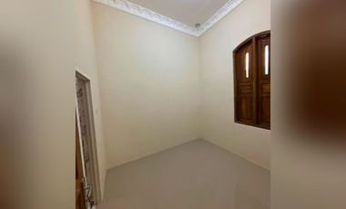 Rumah Baru 2 Lantai – Mediterania Klasik di Tengah Kota Jogja