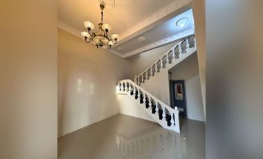 Rumah Baru 2 Lantai – Mediterania Klasik di Tengah Kota Jogja