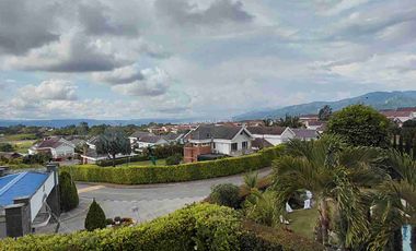 VENDO  PIEDECUESTA CONJUNTO RESIDENCIAL  RUITOQUE CONDOMINIO EXCLUSISVA CASA  LA ALDEA.  650 METROS  CONSTRUIDOS. CON DISPONIBLE JARDIN Y PISCINA.