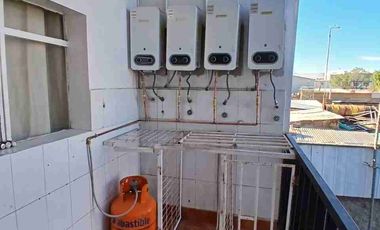 Corredora de propiedades arrienda casa amoblada en Calama, concapacidad para 16 persona