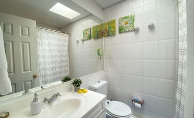 Casa en Condominio Consolidado, a minutos de Colegio Mawflower