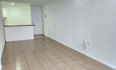 SE ARRIENDA AMPLIO DEPARTAMENTO EN EDIFICIO VIGIAS DEL MAR I.