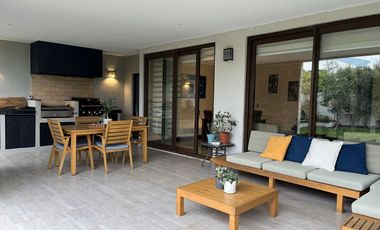 VENTA CASA MEDITERRANEA EN PIEDRA ROJA - No Perimetral | 3D+SALA ESTAR + TERRAZA + QUINCHO | A Pasos Colegio San Anselmo y Pedregales