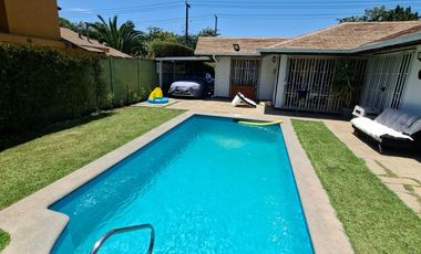 Espectacular  Casa de 1 piso, 5D, 3B, 4E  construcción solida a pasos Clínica Los Carrera, Quilpué