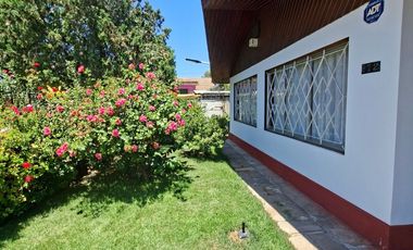 Espectacular  Casa de 1 piso, 5D, 3B, 4E  construcción solida a pasos Clínica Los Carrera, Quilpué