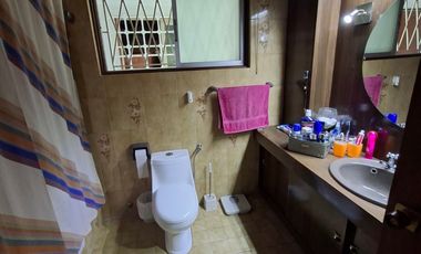 Espectacular  Casa de 1 piso, 5D, 3B, 4E  construcción solida a pasos Clínica Los Carrera, Quilpué