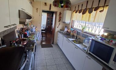 Espectacular  Casa de 1 piso, 5D, 3B, 4E  construcción solida a pasos Clínica Los Carrera, Quilpué