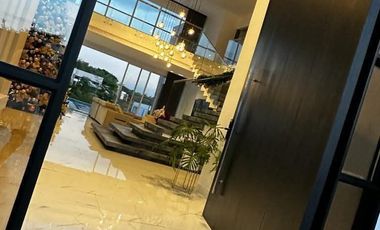 MAJESTUOSA CASA CAMPESTRE EN CERRITOS MALABAR