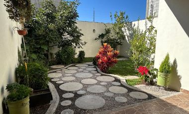Casa Sola en Santa María Ahuacatitlán, Cuernavaca, Morelos
