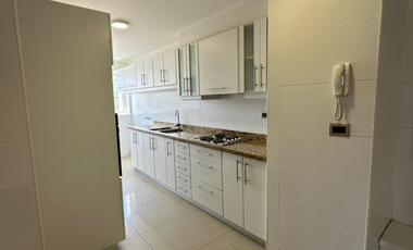 Departamento en Arriendo con 2 Estacionamientos y Bodega, Edificio La Haya, Temuco