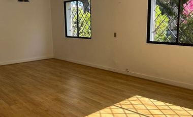 Casa Original Remodelada. Cercana a Estacion de Metro Monseñor Eyzaguirre