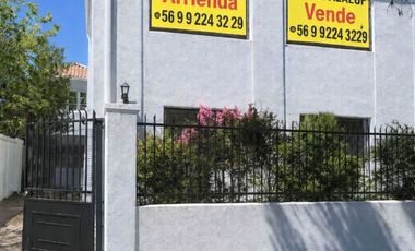 Casa Original Remodelada. Cercana a Estacion de Metro Monseñor Eyzaguirre