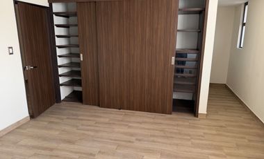 CASA EN RENTA COMPLETAMENTE ACTUALIZADA EN CIUDAD SATELITE, NAUCALPAN DE JUAREZ