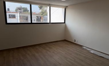 CASA EN RENTA COMPLETAMENTE ACTUALIZADA EN CIUDAD SATELITE, NAUCALPAN DE JUAREZ