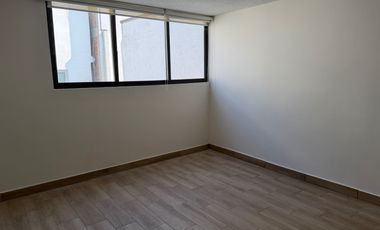 CASA EN RENTA COMPLETAMENTE ACTUALIZADA EN CIUDAD SATELITE, NAUCALPAN DE JUAREZ