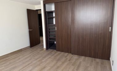 CASA EN RENTA COMPLETAMENTE ACTUALIZADA EN CIUDAD SATELITE, NAUCALPAN DE JUAREZ