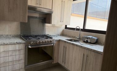 CASA EN RENTA COMPLETAMENTE ACTUALIZADA EN CIUDAD SATELITE, NAUCALPAN DE JUAREZ