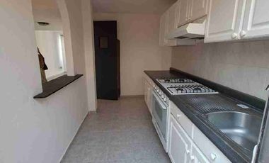 Bonita casa 2 pisos en privada