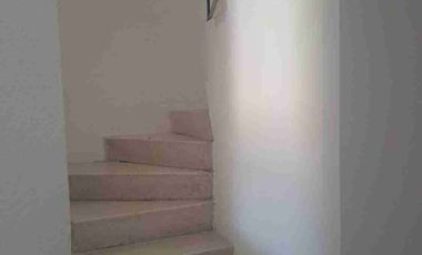 Bonita casa 2 pisos en privada