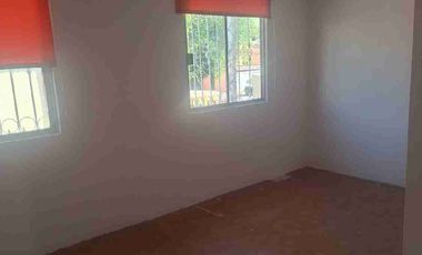 Bonita casa 2 pisos en privada