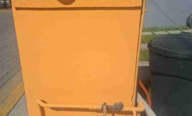 Bonita casa 2 pisos en privada