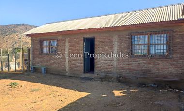 Se vende o arrienda con compromiso de compraventa parcela con casa en sector Cuyuncavi bajo, Curacaví.