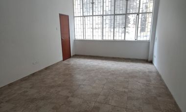 🏢 OFICINA EN VENTA O ARRIENDO – EDIFICIO COLSEGUROS