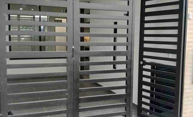 SE VENDE HERMOSA CASA EN FUSAGASUGA EXCELENTE UBICACIÓN SOBRE AVENIDA LAS PALMAS.