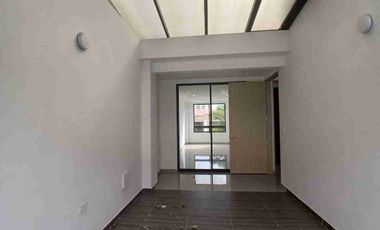 SE VENDE HERMOSA CASA EN FUSAGASUGA EXCELENTE UBICACIÓN SOBRE AVENIDA LAS PALMAS.