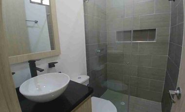 SE VENDE HERMOSA CASA EN FUSAGASUGA EXCELENTE UBICACIÓN SOBRE AVENIDA LAS PALMAS.