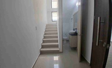 SE VENDE HERMOSA CASA EN FUSAGASUGA EXCELENTE UBICACIÓN SOBRE AVENIDA LAS PALMAS.