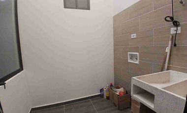 SE VENDE HERMOSA CASA EN FUSAGASUGA EXCELENTE UBICACIÓN SOBRE AVENIDA LAS PALMAS.