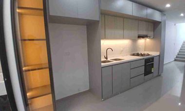 SE VENDE HERMOSA CASA EN FUSAGASUGA EXCELENTE UBICACIÓN SOBRE AVENIDA LAS PALMAS.