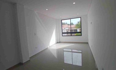 SE VENDE HERMOSA CASA EN FUSAGASUGA EXCELENTE UBICACIÓN SOBRE AVENIDA LAS PALMAS.