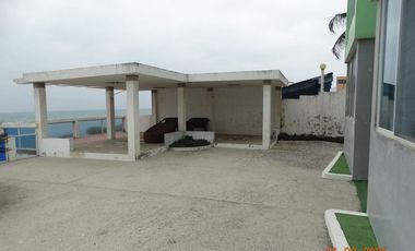 departamento frente al mar en venta en crucita