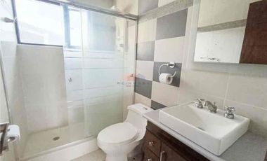 Casa de Venta en Urbanización 4 Dorm. - Sector Conocoto