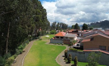 En venta casa en Cuenca, sector control Sur.