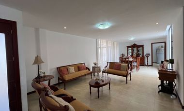 En venta casa en Cuenca, sector control Sur.