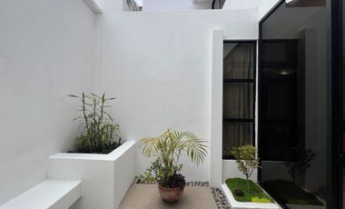 En venta casa en Cuenca, sector control Sur.