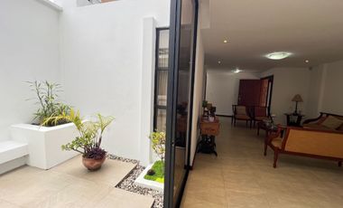 En venta casa en Cuenca, sector control Sur.