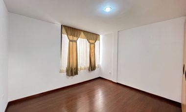 En venta casa en Cuenca, sector control Sur.